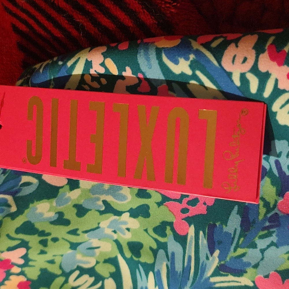 Lilly Pulitzer Luxletic Sports bra Nwt - Picture 2 of 6
